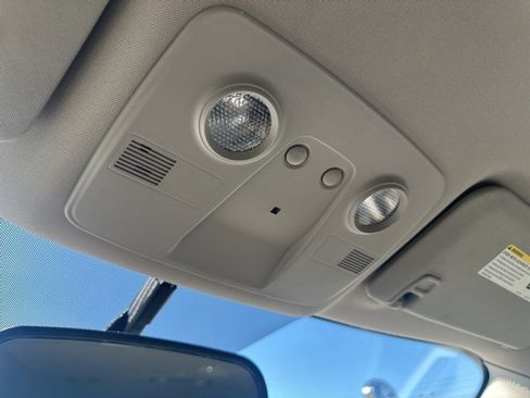 Used 2014 GMC Acadia SLE image 36