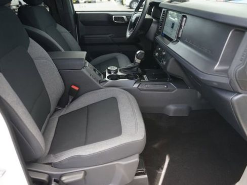 Used 2025 Ford Bronco 4-Door AWD/4WD image 18