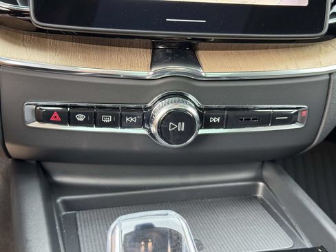 Used 2026 Volvo XC60 B5 Plus w/ Protection Package Premier AWD/4WD image 27