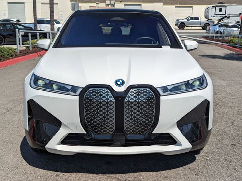 Used 2024 BMW iX M60 image 3