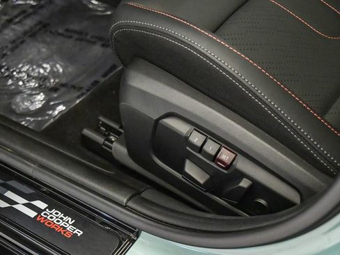 Used 2026 MINI Cooper S FWD image 32