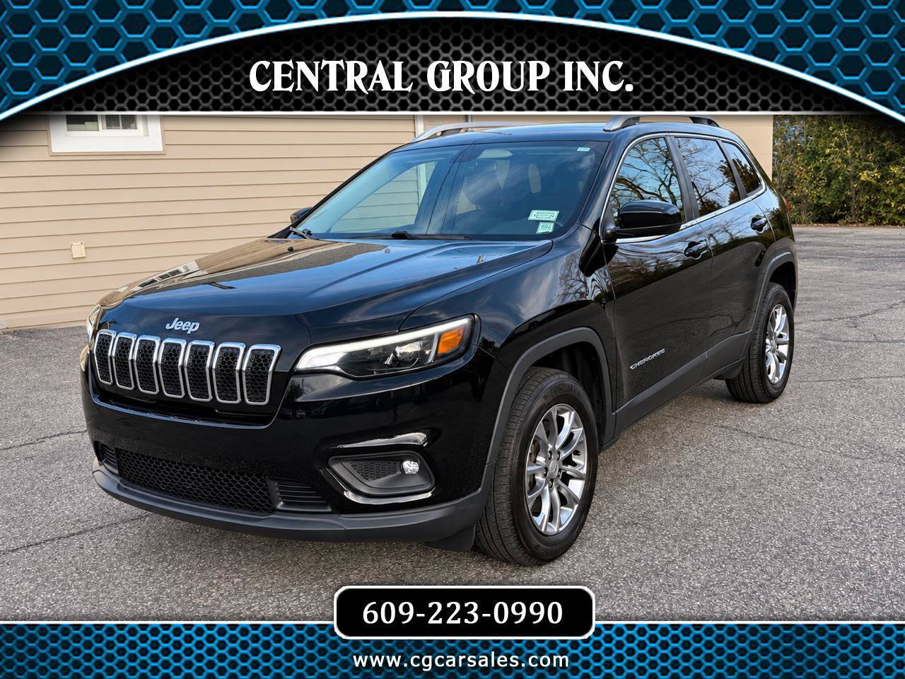 Used 2019 Jeep Cherokee Latitude Plus AWD/4WD image 1
