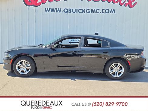 Used 2023 Dodge Charger SXT RWD image 4