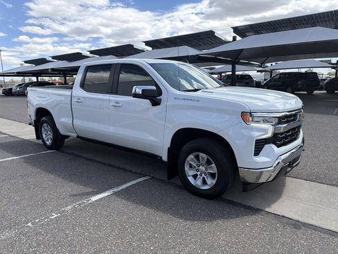 Used 2023 Chevrolet Silverado 1500 LT w/ Leather Package AWD/4WD image 7