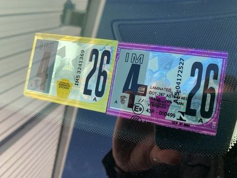 Used 2017 Chevrolet Cruze LT w/ Convenience Package image 21