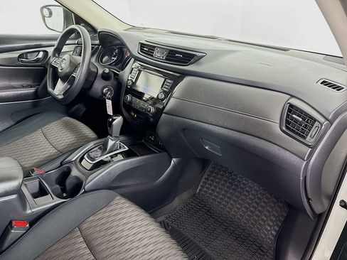 Used 2018 Nissan Rogue S AWD/4WD image 32