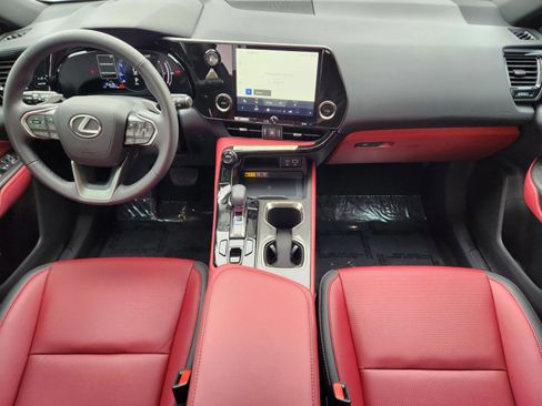Certified 2025 Lexus NX 250 FWD w/ Accessory Package (Z1) image 9