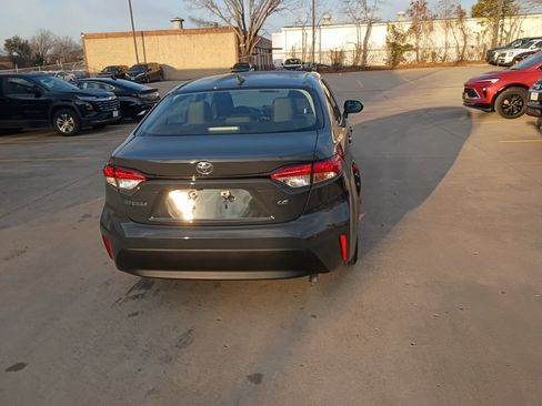 Used 2025 Toyota Corolla LE image 10