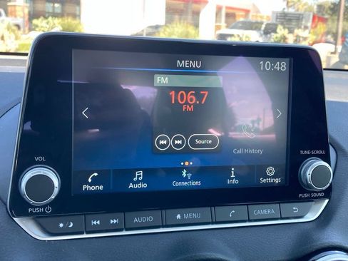 Used 2024 Nissan Sentra SV FWD image 20