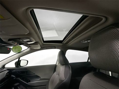Used 2024 Subaru Crosstrek 2.0i Premium image 18