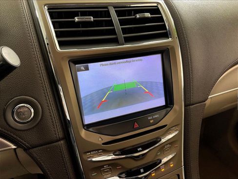 Used 2013 Lincoln MKX FWD image 14