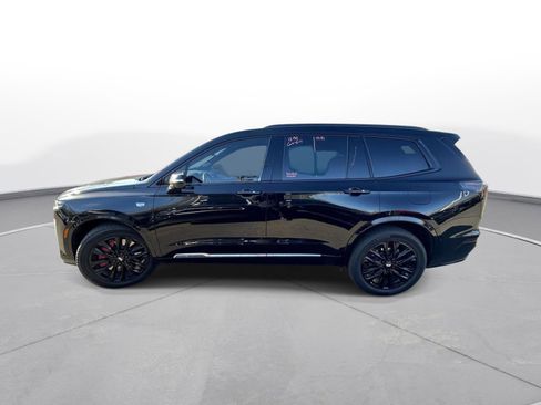 Used 2022 Cadillac XT6 Sport w/ Technology Package image 9