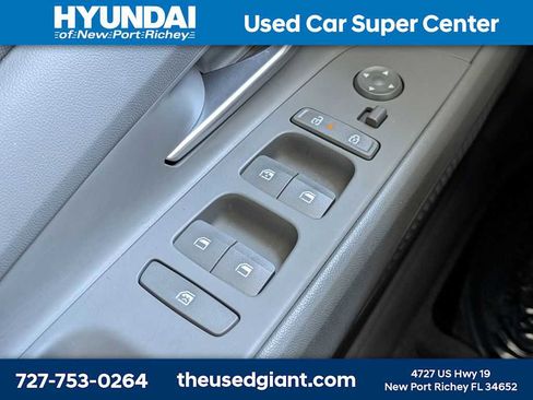 Certified 2025 Hyundai Elantra SEL FWD image 27