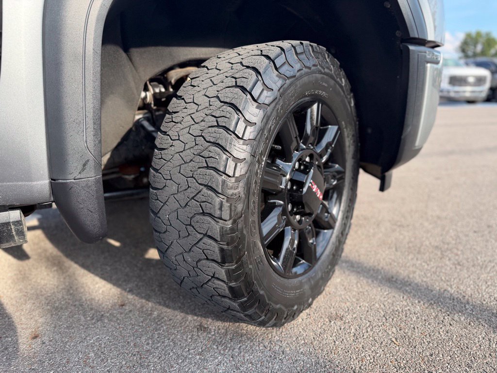 Used 2025 GMC Sierra 2500 AT4 w/ AT4 Premium Plus Package AWD/4WD image 7