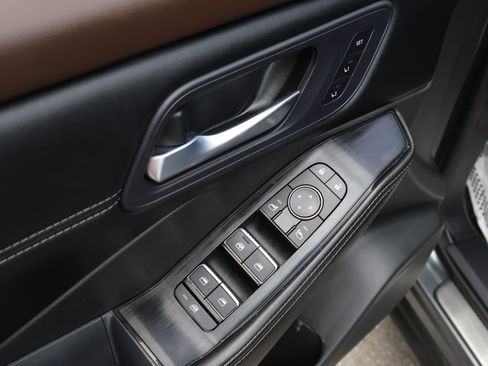 Used 2023 Nissan Rogue SL w/ SL Premium Package FWD image 37