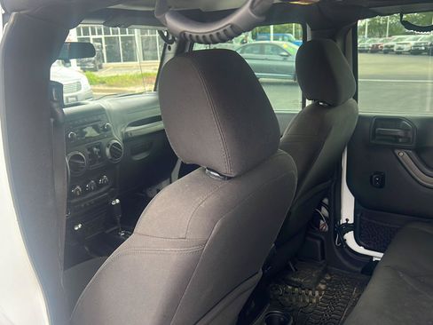 Used 2017 Jeep Wrangler Unlimited Sport w/ Max Tow Package AWD/4WD image 17