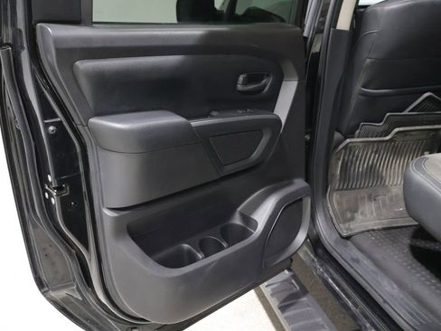 Used 2019 Nissan Titan S w/ S Utility Package image 19