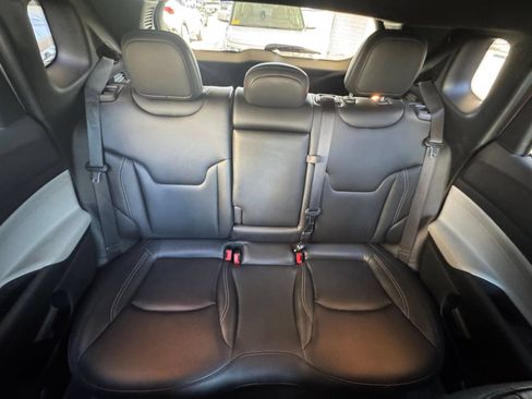 Used 2025 Jeep Compass Limited AWD/4WD image 39