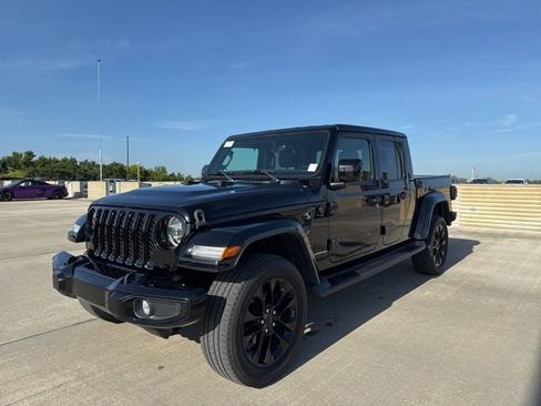 Used 2021 Jeep Gladiator Overland AWD/4WD image 7