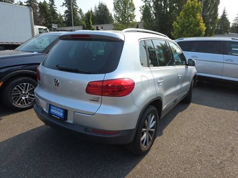 Used 2017 Volkswagen Tiguan Wolfsburg Edition AWD/4WD image 5