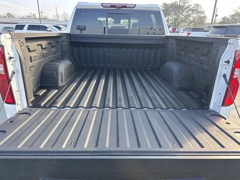 Used 2023 Chevrolet Silverado 1500 High Country w/ High Country Premium Package image 10