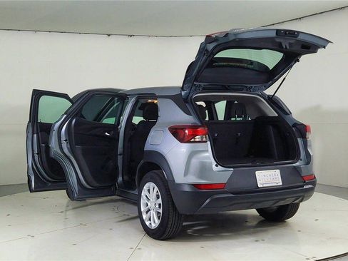 Used 2024 Chevrolet TrailBlazer LS image 11