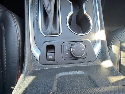 Used 2019 Chevrolet Traverse Premier w/ Redline Edition image 29