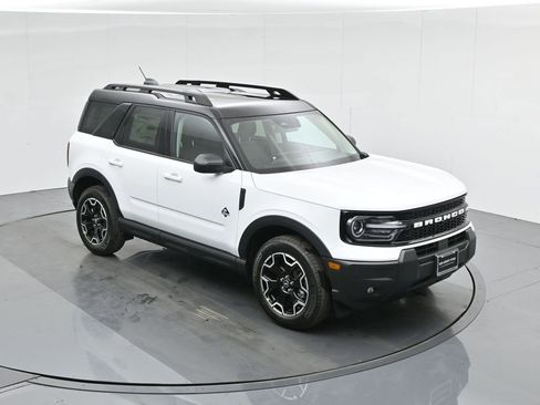 New 2025 Ford Bronco Sport Outer Banks image 14