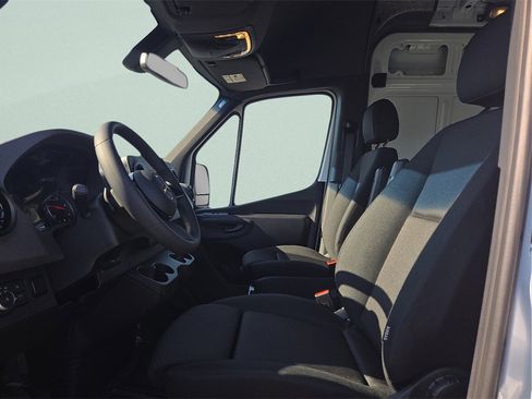 New 2025 Mercedes-Benz Sprinter 2500 image 18
