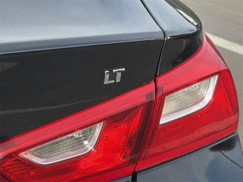 Used 2023 Chevrolet Malibu LT image 30