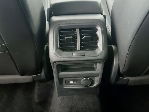 Used 2024 Volkswagen Tiguan Wolfsburg Edition image 28