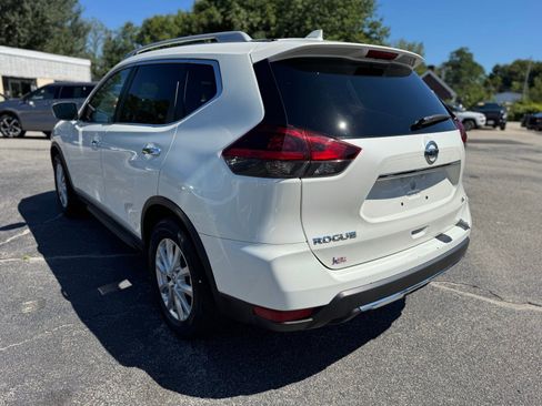 Used 2018 Nissan Rogue SV image 5