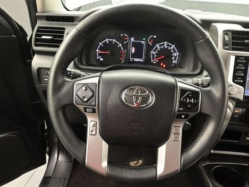 Used 2021 Toyota 4Runner SR5 AWD/4WD image 7