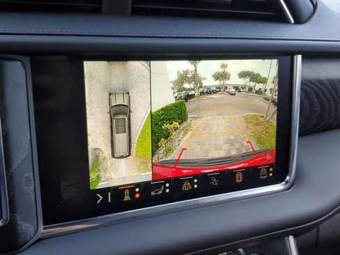 Used 2023 GMC Yukon Denali w/ Denali Reserve Package image 29