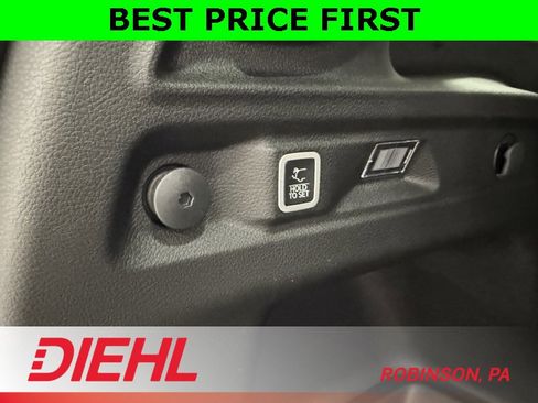 New 2025 Jeep Grand Cherokee L Altitude image 11