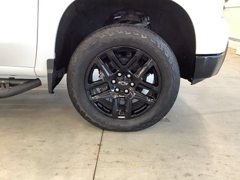 Used 2022 Chevrolet Silverado 1500 LT Trail Boss w/ Protection Package AWD/4WD image 11