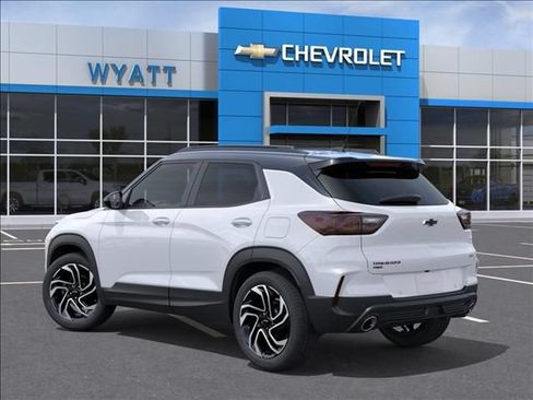 New 2026 Chevrolet TrailBlazer RS w/ Convenience Package AWD/4WD image 3