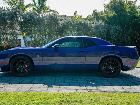 Used 2016 Dodge Challenger SRT Hellcat image 3