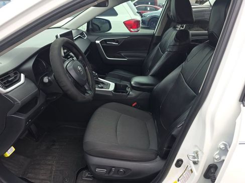 Used 2023 Toyota RAV4 XLE w/ Convenience Package image 6