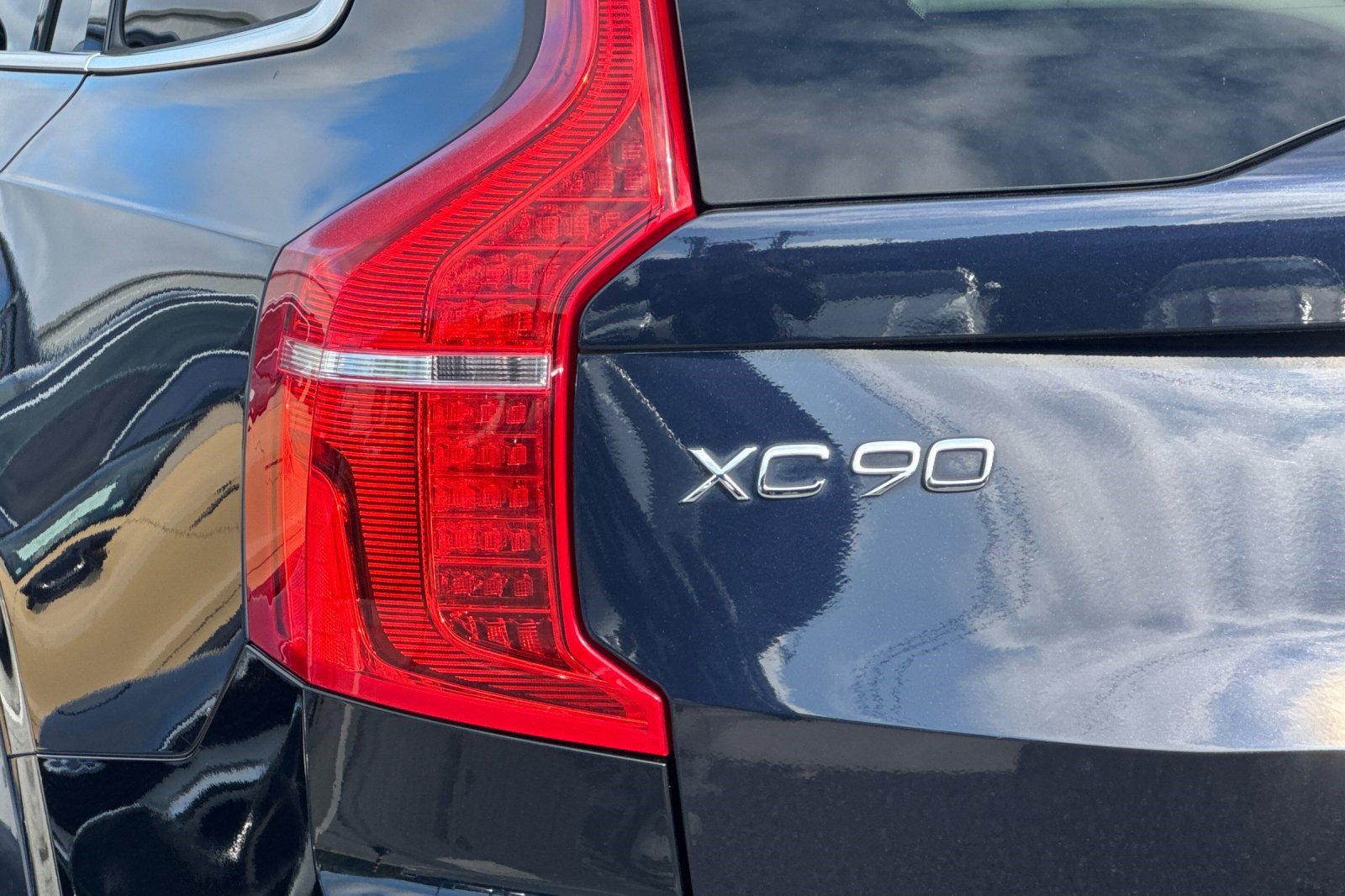 Used 2017 Volvo XC90 T6 Inscription w/ Vision Package AWD/4WD image 28
