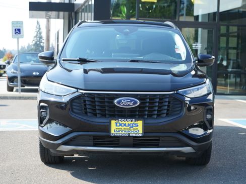 Used 2025 Ford Escape Platinum AWD/4WD image 8