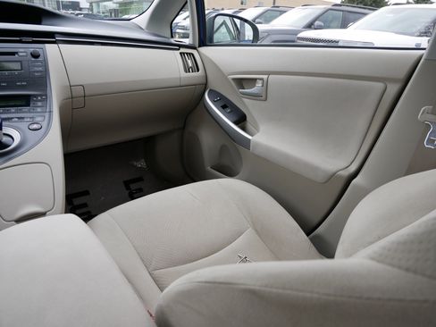 Used 2010 Toyota Prius Two FWD image 11