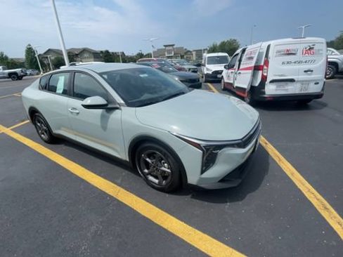 Used 2025 Kia K4 FWD image 4