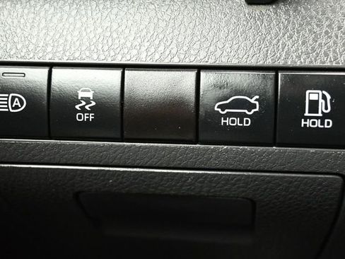 Used 2022 Toyota Camry SE image 27