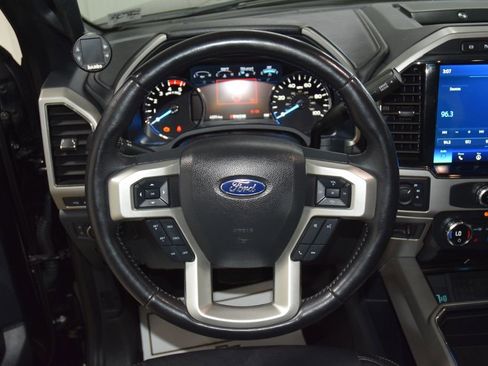 Used 2022 Ford F350 Lariat w/ Black Appearance Package AWD/4WD image 37