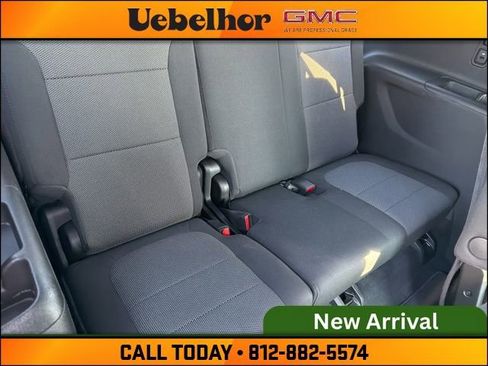 Used 2023 Chevrolet Traverse LT image 9