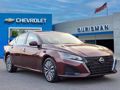 Used 2023 Nissan Altima 2.5 SV