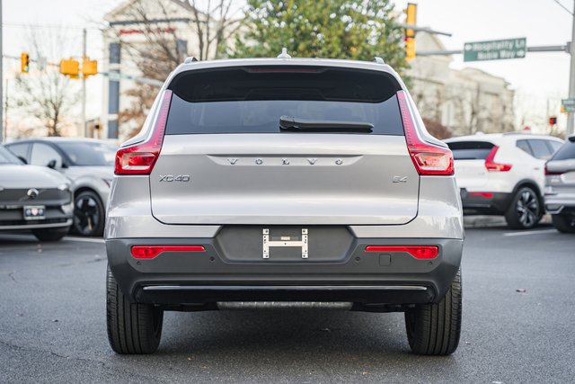 Used 2026 Volvo XC40 B4 Plus w/ Protection Package Premier FWD image 5