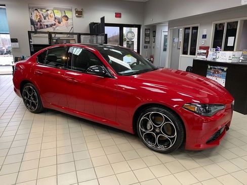 New 2025 Alfa Romeo Giulia image 7