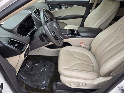 Used 2017 Lincoln MKX Select w/ Select Plus Package image 7